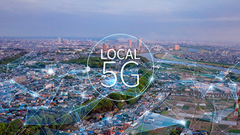 電波反射板と分散型アンテナシステム（DAS）を活用した高速道路向けローカル5G通信エリア拡張技術を実証