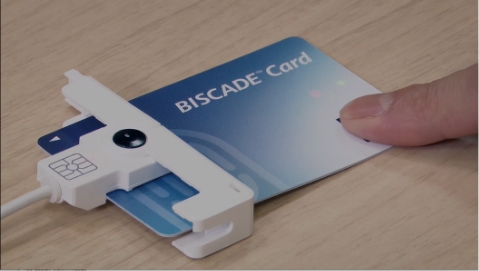 BISCADE™カード（YouTubeを表示）