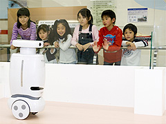 2輪走行ロボット「Wheelie」