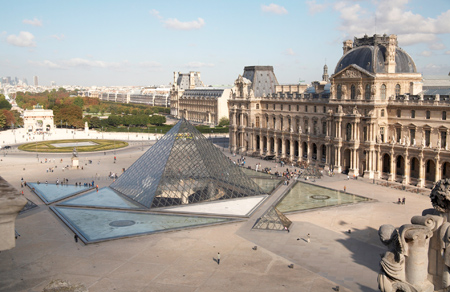 Image of the Louvre Museum: the Napoléon Court and the Pyramids Image of the Louvre Museum: the Napoléon Court and the Pyramids