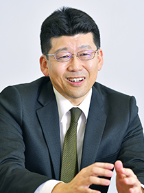 篠田 究氏