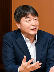 吉田 純氏