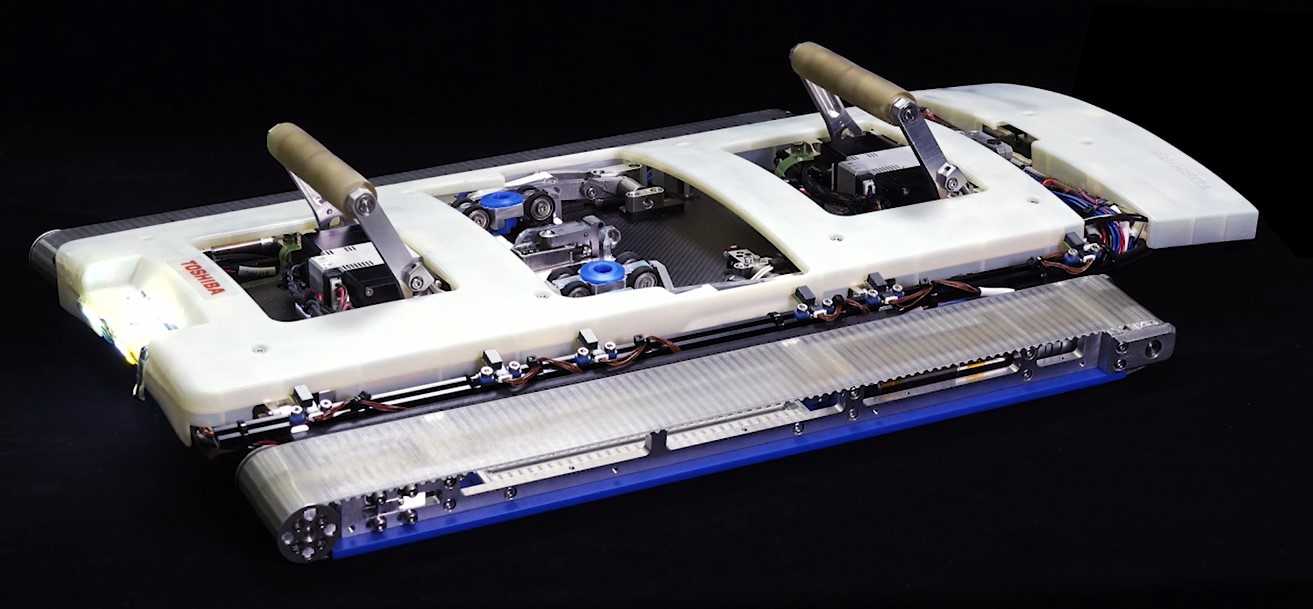 Without power or air (The body of the robot stays in place by raising the front and back arms, and bracing against the stator)