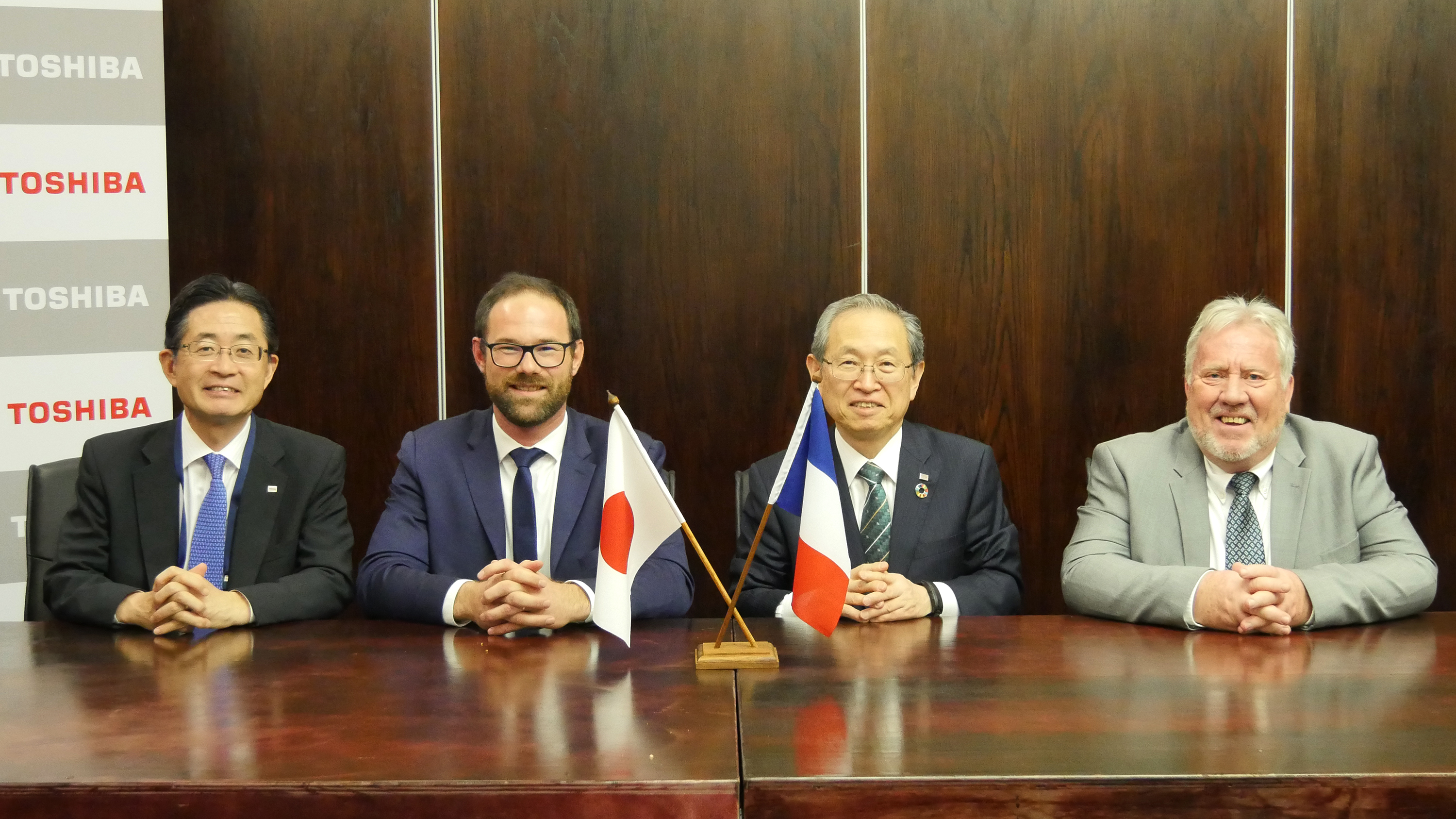 From left to right, Toyoaki Fujita, Business Development Executive of Toshiba Energy Systems & Solutions Corporation, Mathieu Augereau, Strategic Marketing Director of VINCI Construction, Satoshi Tsunakawa, President and Chief Operating Officer of Toshiba, Gwilym Owen, Representative of VINCI Construction Grands Projets in South Africa