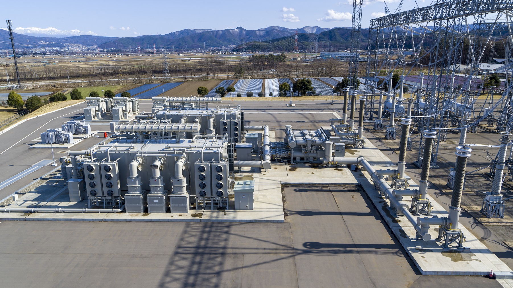 550-kV Gas-Insulated Switchgears and Transformer for Interconnection