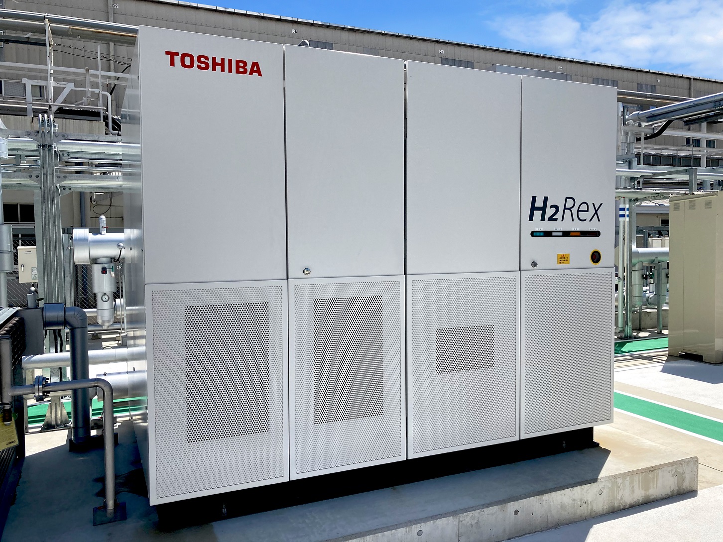 トヨタ自動車（株）本社工場に納入した100kW「H2Rex™」