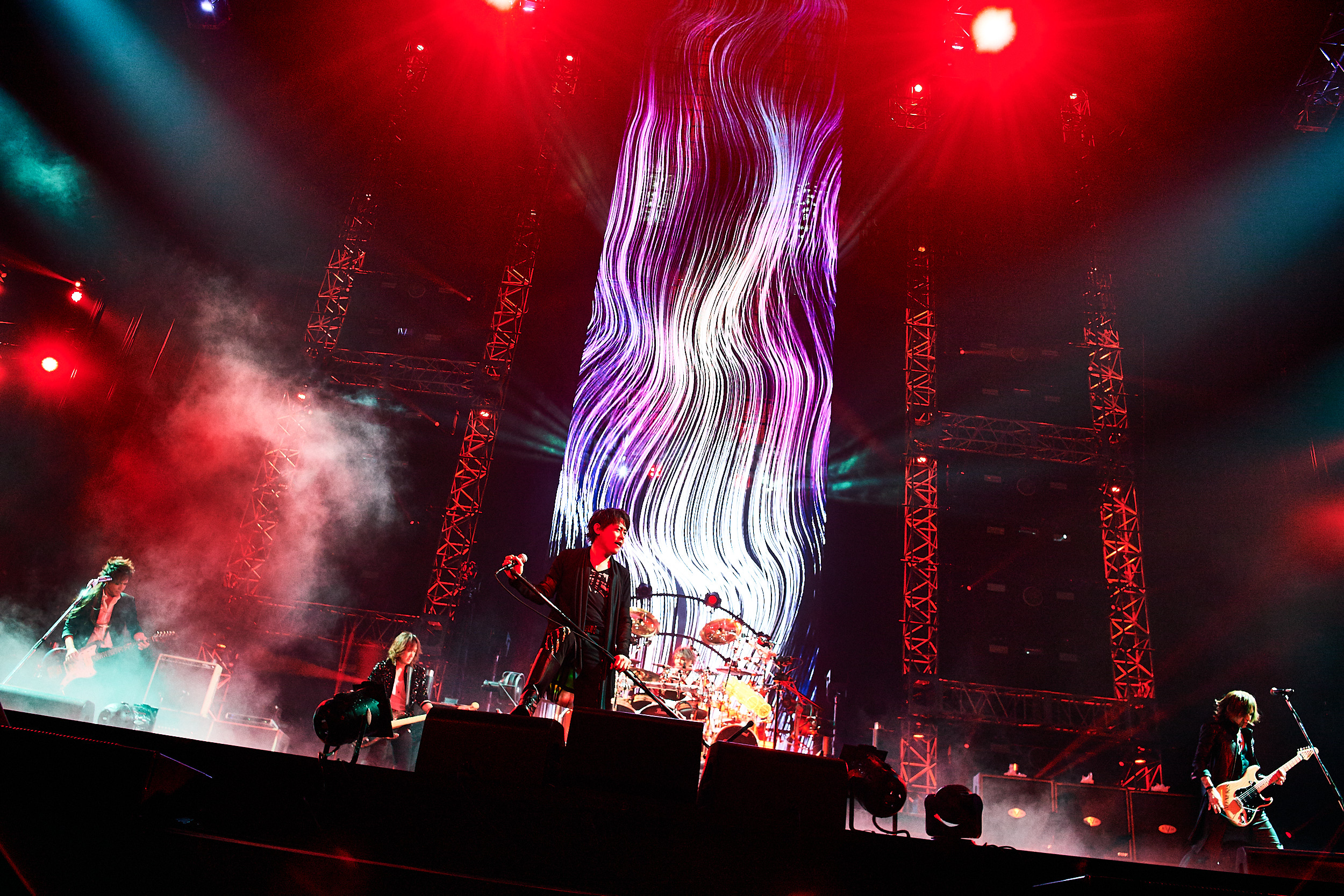 図4　「LUNA SEA」コンサートのイメージ（写真は2019年12月に行われたコンサート「LUNA SEA 30th Anniversary LIVE LUNATIC X'MAS 2019」の様子）
