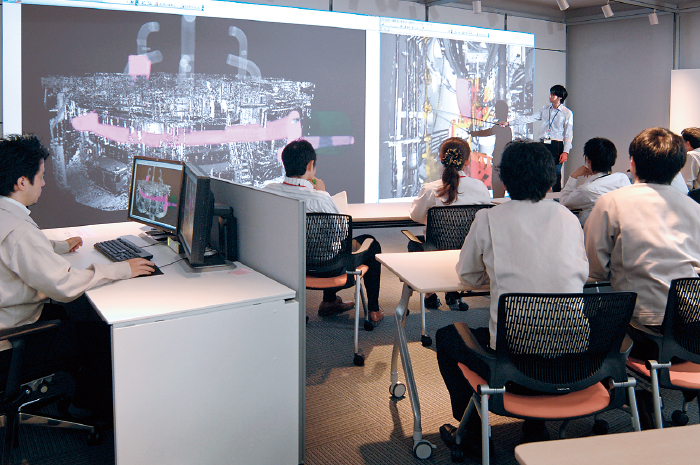 We check carry-in routes for heavy equipment via CAD simulation to check for interference and minimize the modification of the area of interference.