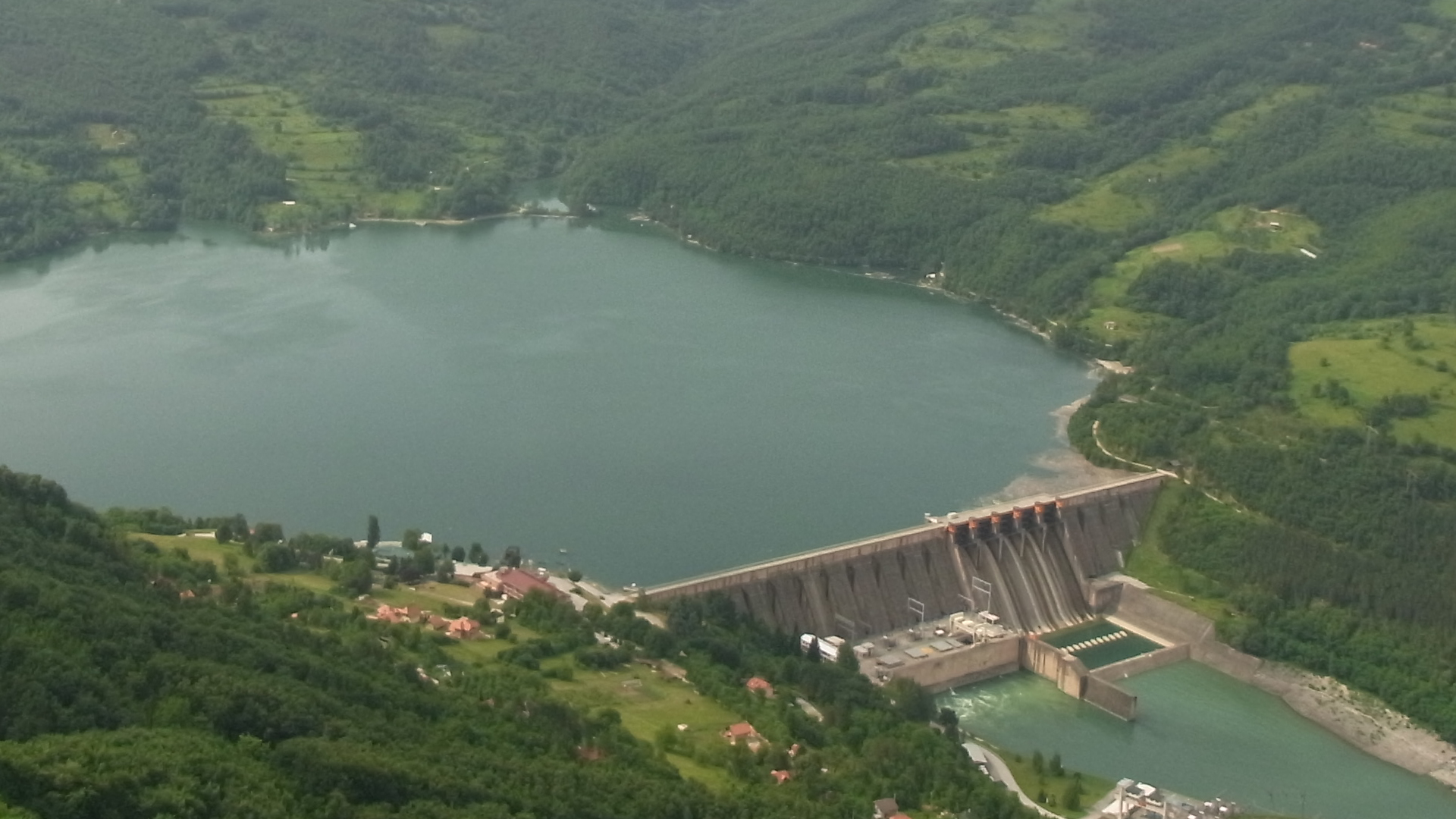 Hydro power generation technologies that best suit the topographical conditions and customer needs • What is hydro power? • Clean energy • Adjustable speed pumped-storage power generation system that excels in supply-demand adjustment 