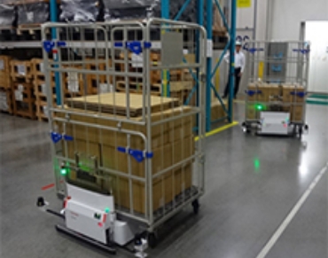 現場での荷物搬送作業(イメージ)