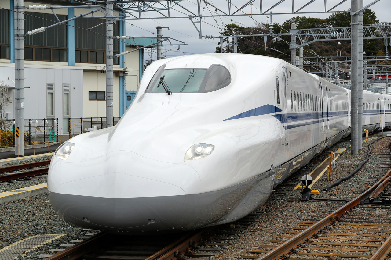 Power Supply for Emergency  Running for Series N700S Shinkansen（battery-based self-propelled system）