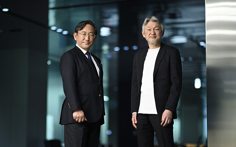 左から株式会社野村総合研究所 シニアチーフストラテジスト 未来創発センター 兼 産業ナレッジマネジメント室 藤野 直明 氏、DiGiTAL CONVENTiON編集長 福本 勲