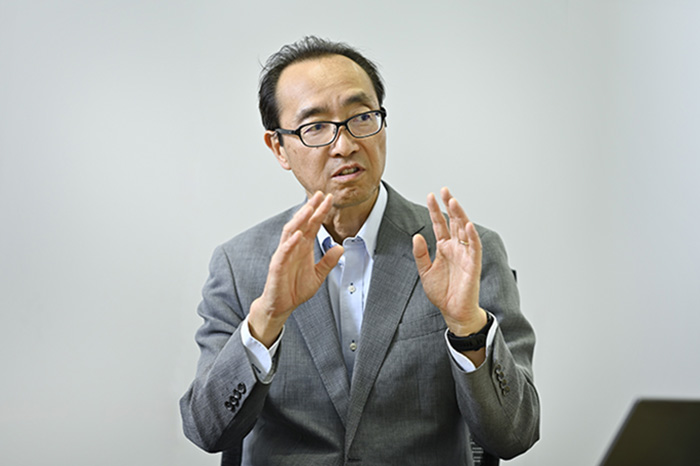 ロボット革命・産業IoTイニシアティブ協議会（RRI） インダストリアルIoT推進統括 中島 一雄氏
