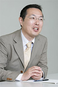 山田 氏