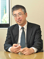 ビジネスサポートセンター 人事サポートグループ リーダー 団野 嘉信 氏