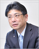 代表取締役社長 岡部 正則  氏