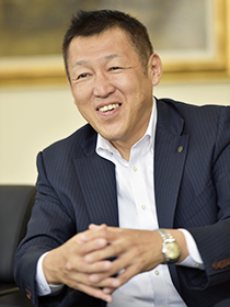 システム企画部 部長 山根 康裕 氏
