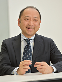 コーポレート統括本部 経営管理本部 グループ事業管理部 グループ管理1グループ グローバル業務推進チームリーダー マネージャー 野一色 博行 氏