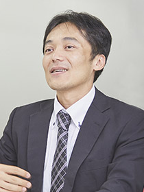 川向 和郎