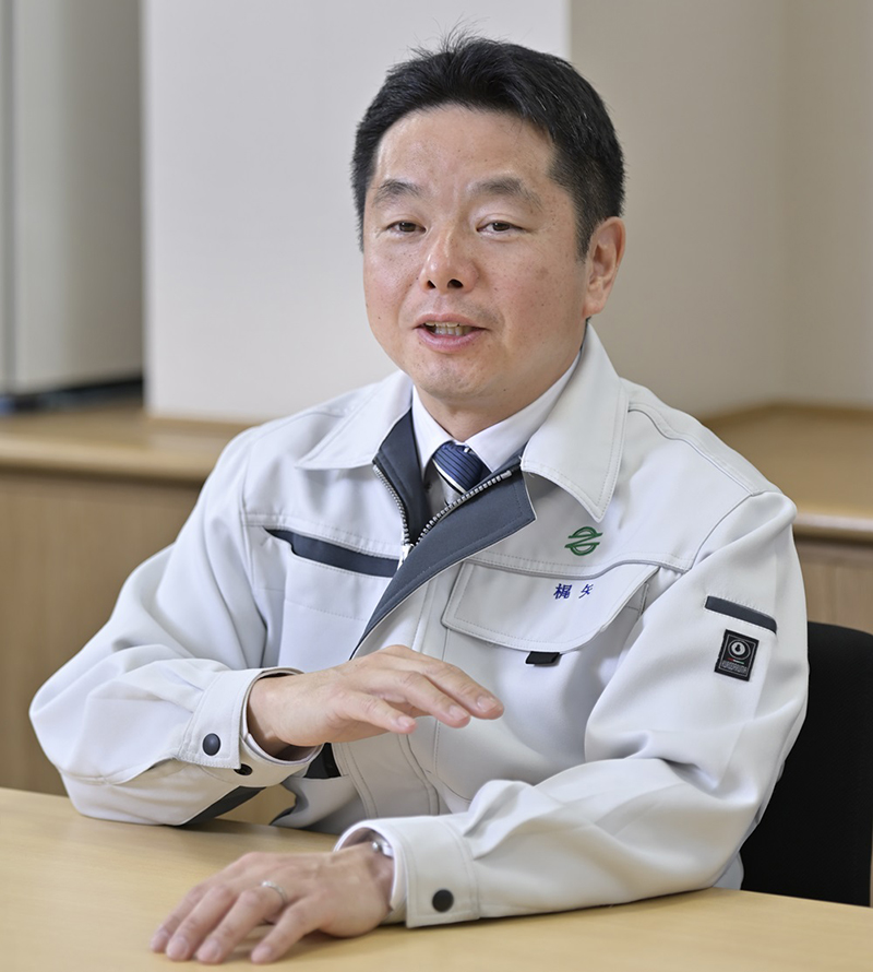 製造本部 三次工場 工場長 梶矢 哲博氏