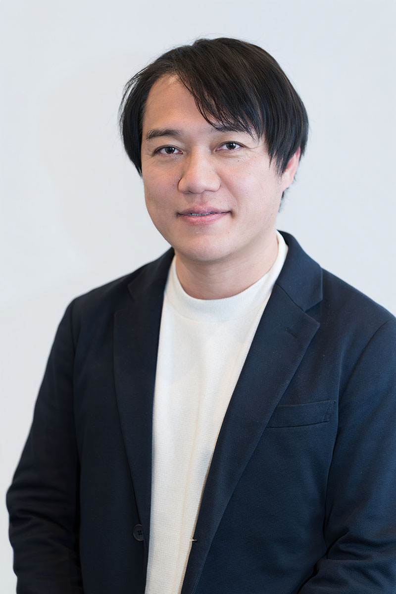 株式会社東芝　萬 大祐