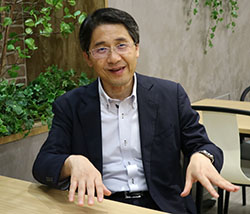  伊藤 晃氏