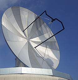 Ｃ帯固体化二重偏波気象レーダ（TW4625）　アンテナ