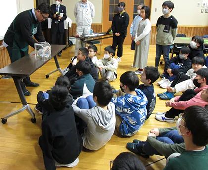 洗濯機模型を用いた半導体の機能説明