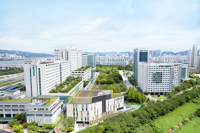 External view of Asan Medical Center Photo